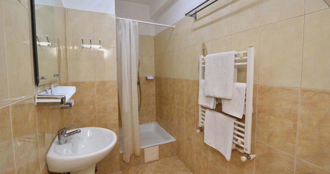 Hotel Taco 부쿠레슈티 외부 사진