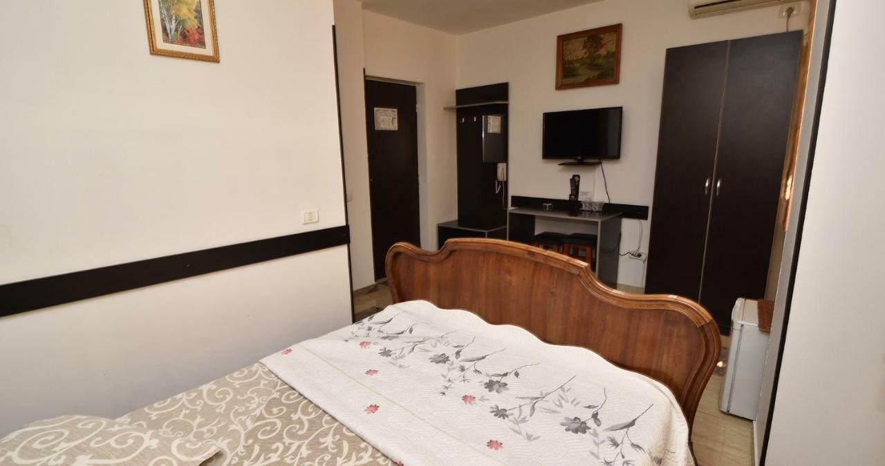 Hotel Taco 부쿠레슈티 외부 사진